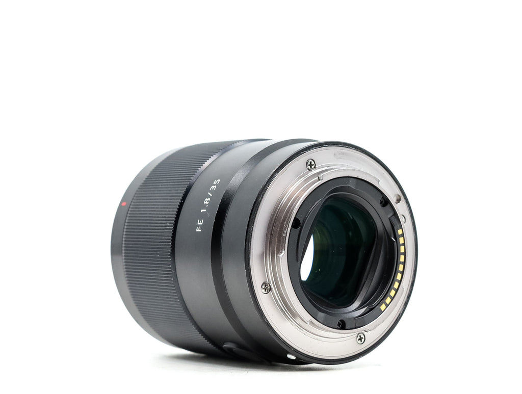 Sony FE 35mm f/1.8