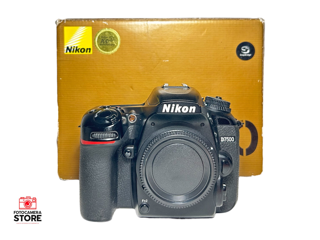 Nikon D7500