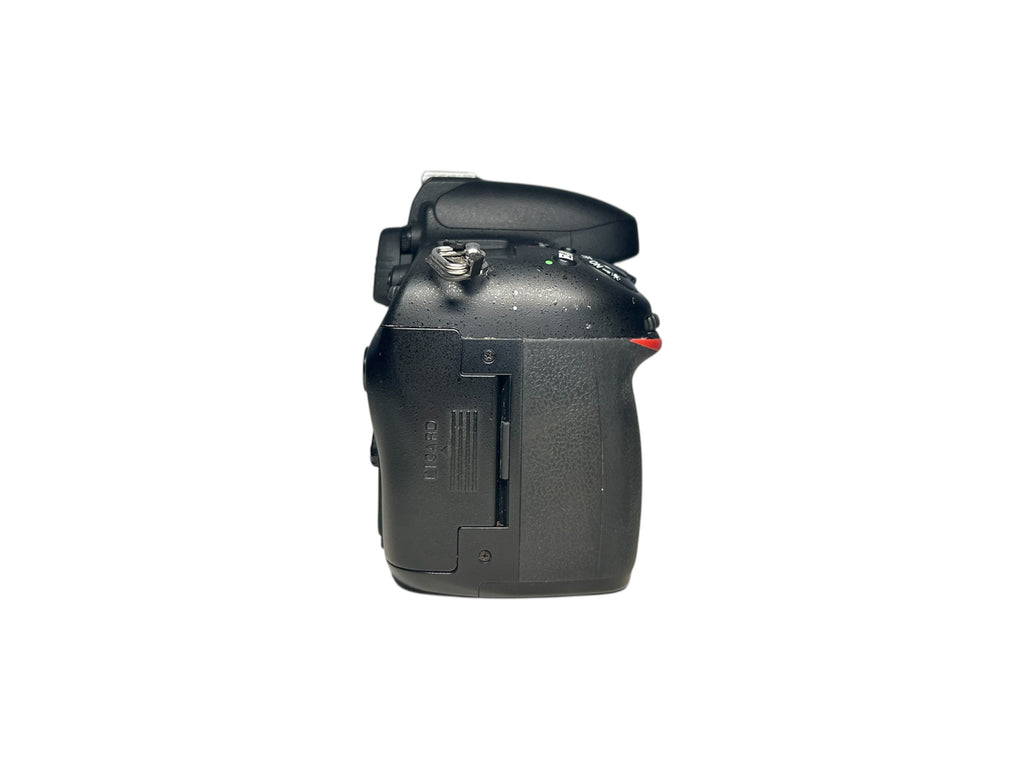 Nikon D610 (GARANZIA 2 ANNI)