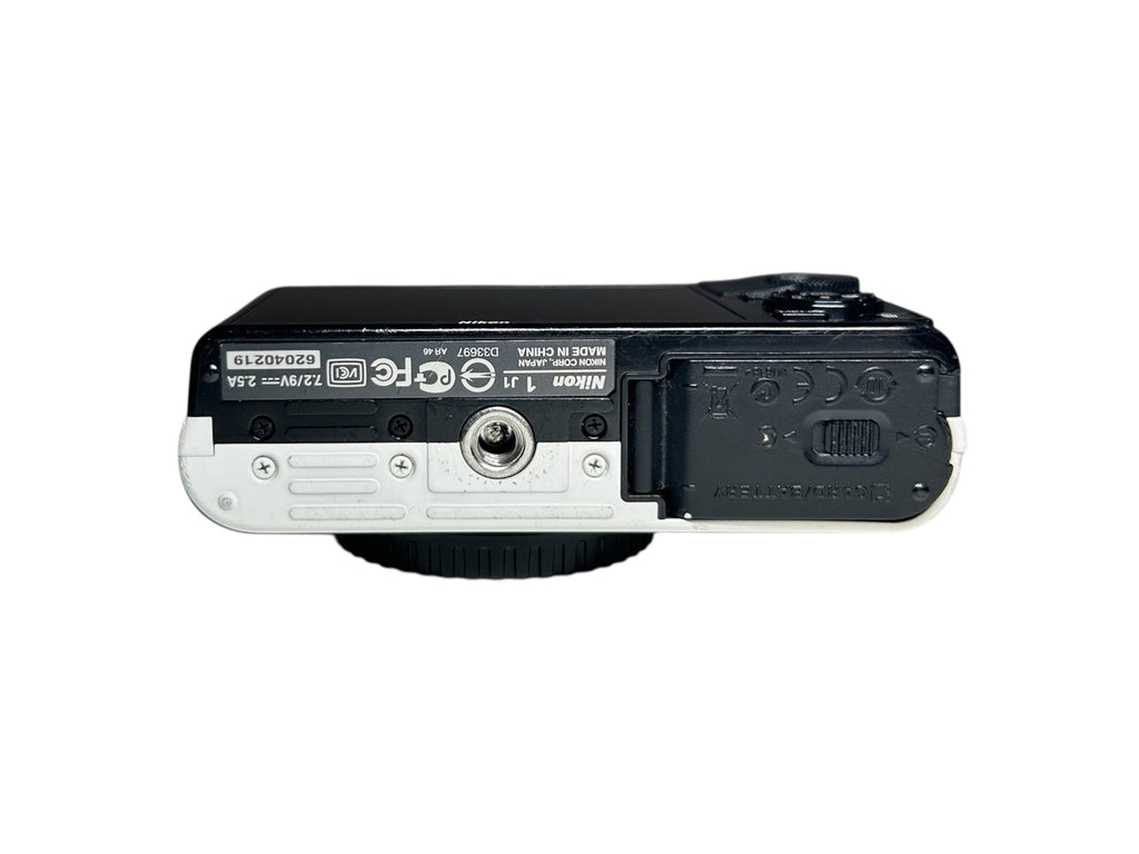 Nikon 1 J1 (GARANZIA 2 ANNI)