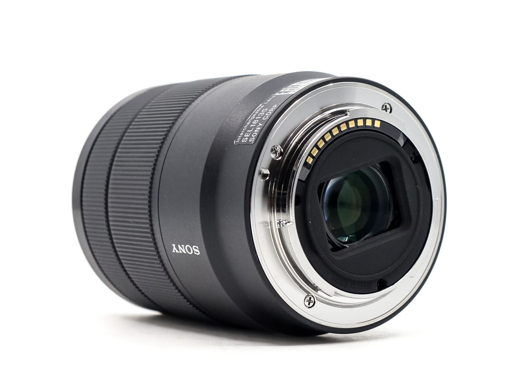 Sony E 18-135mm f/3.5-5.6 OSS