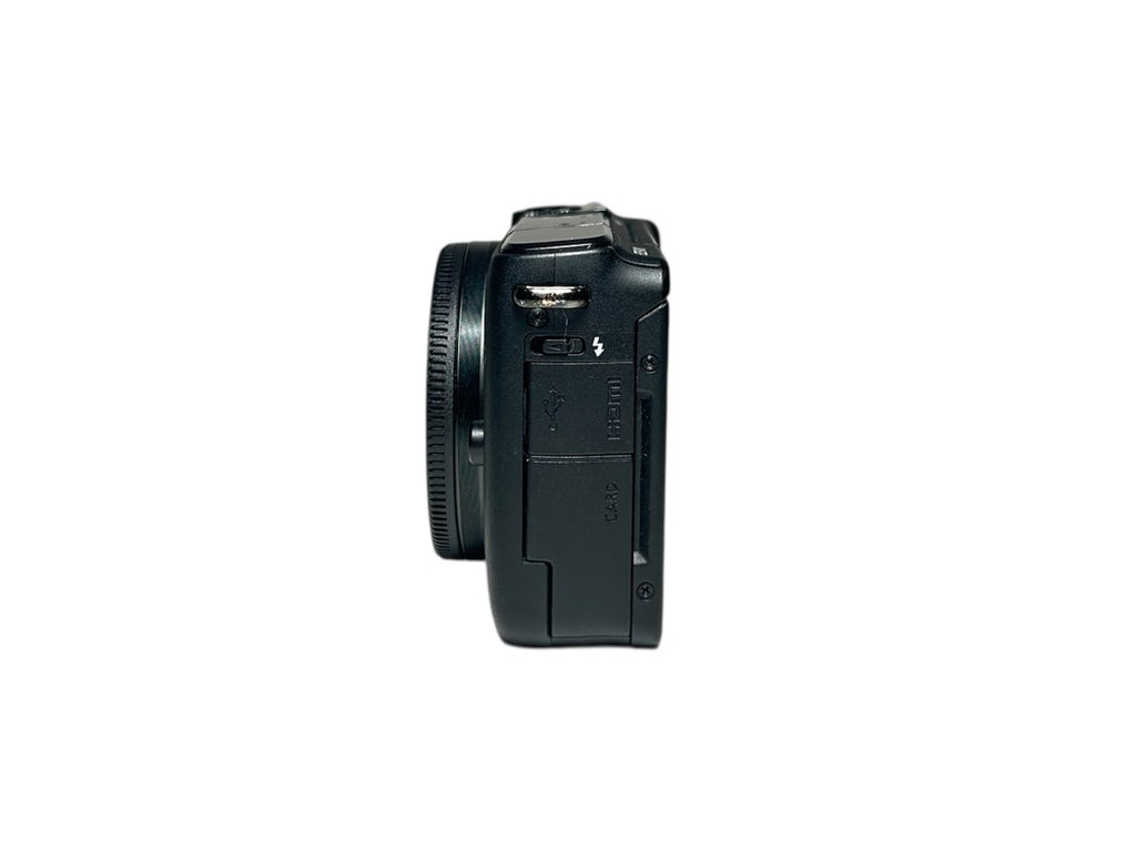 Canon M10 + 15-45mm