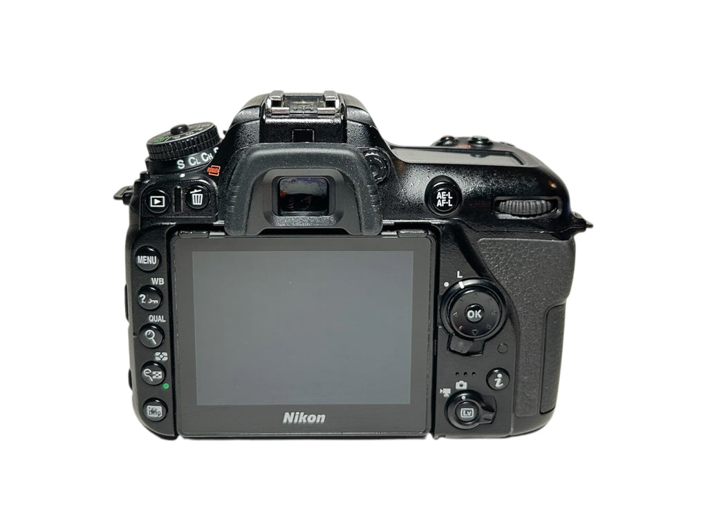 Nikon D7500