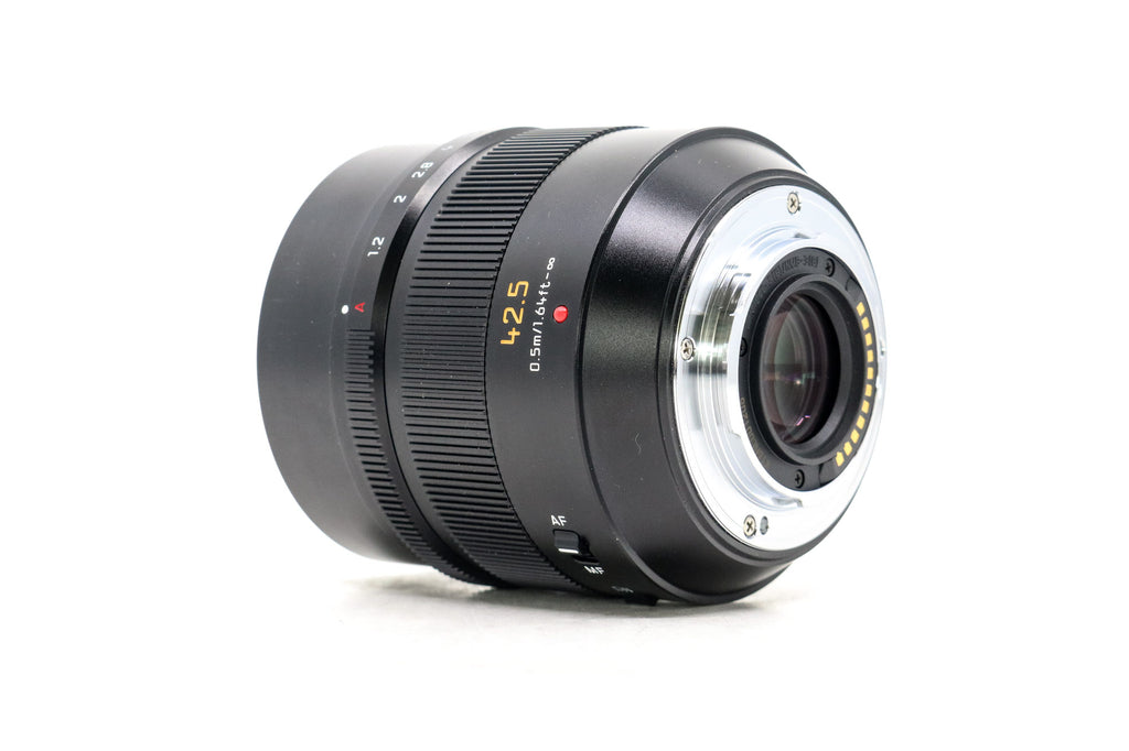 Leica DG Nocticron 42.5mm f/1.2 ASPH