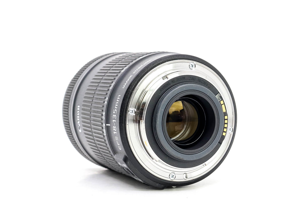 Canon EF-S 18-135mm f/3.5-5.6 IS