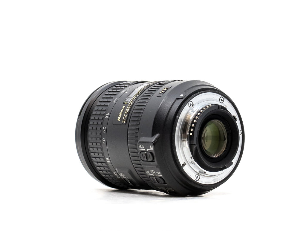 Nikon AF-S DX Nikkor 18-200mm f/3.5-5.6G IF-ED VR II