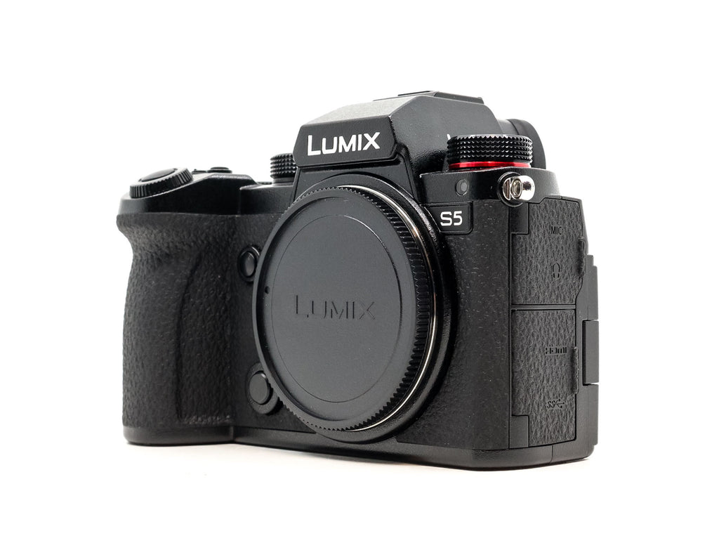 Panasonic Lumix DC-S5