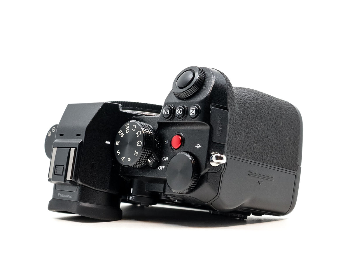 Panasonic Lumix DC-S5